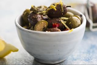 Маринованные оливки