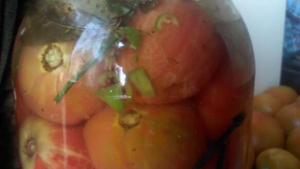 ШАГ 4. маринованные помидоры