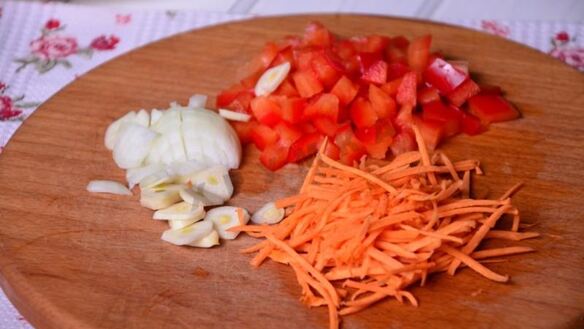 ШАГ 4. маринованные шампиньоны с овощами