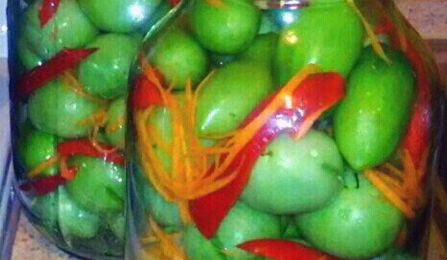 Рецепт маринованные зеленые помидоры шпигованные чесноком