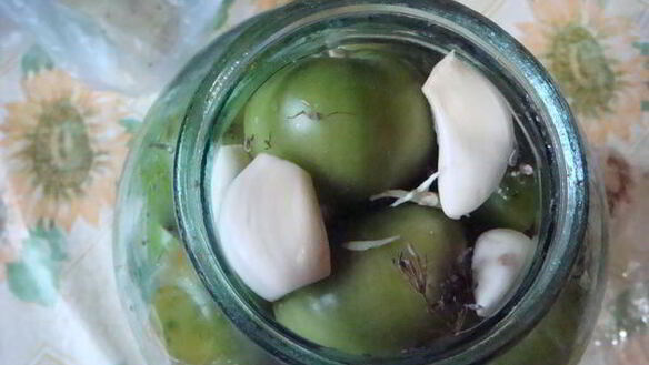 ШАГ 3. маринованные зеленые помидоры