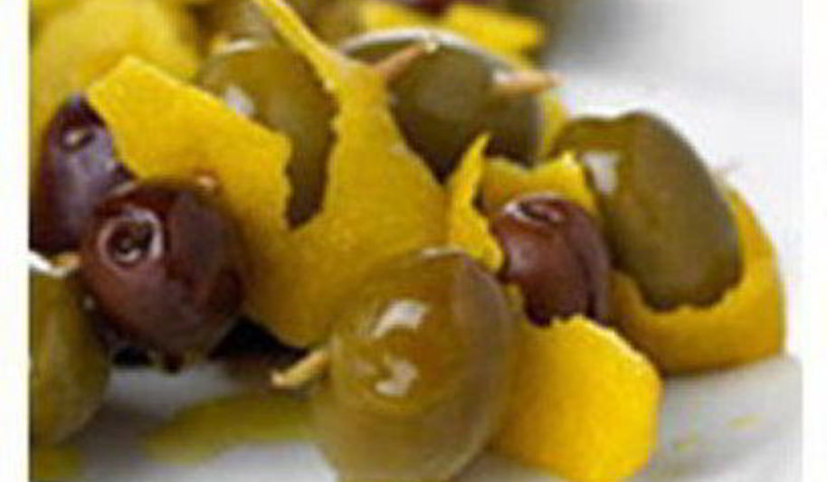 Рецепт оливки, маринованные в водке, джине и вермуте