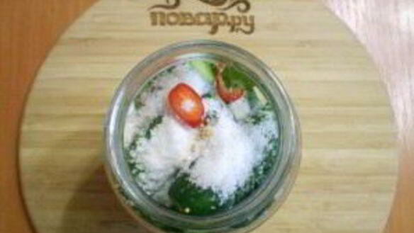 ШАГ 5. острые маринованные огурчики на зиму