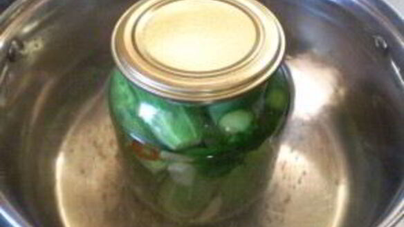 ШАГ 7. острые маринованные огурчики на зиму