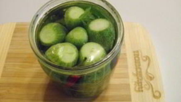 ШАГ 4. острые маринованные огурчики