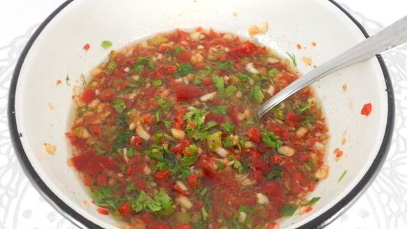 ШАГ 4. зеленые помидоры маринованные кусочками