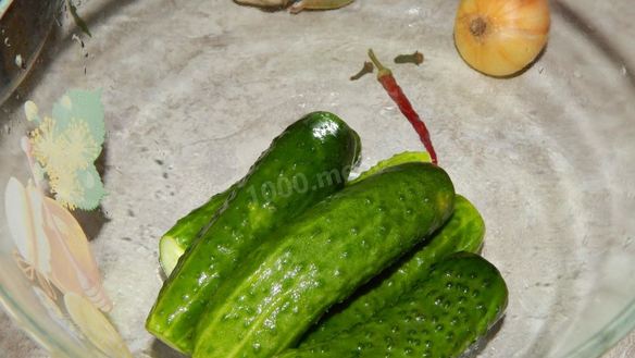 ШАГ 2. огурцы на зиму в томатной пасте