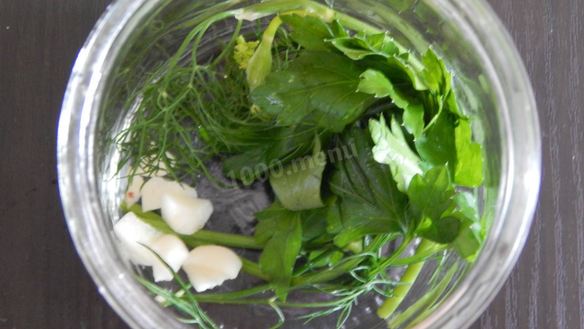 ШАГ 4. огурцы на зиму в томатной пасте