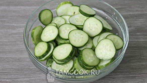 ШАГ 4. огурцы в томатной заливке на зиму