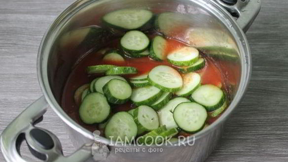 ШАГ 8. огурцы в томатной заливке на зиму