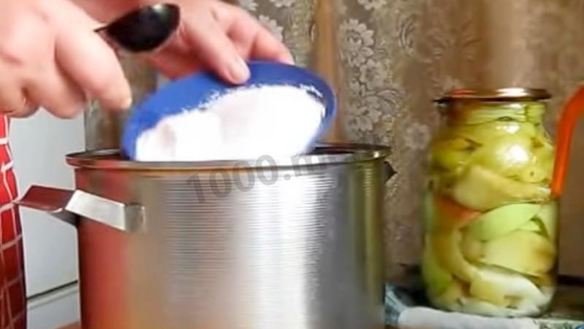 ШАГ 8. перец с яблокамии на зиму