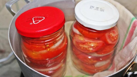 ШАГ 10. помидоры в желе с желатином со стерилизацией