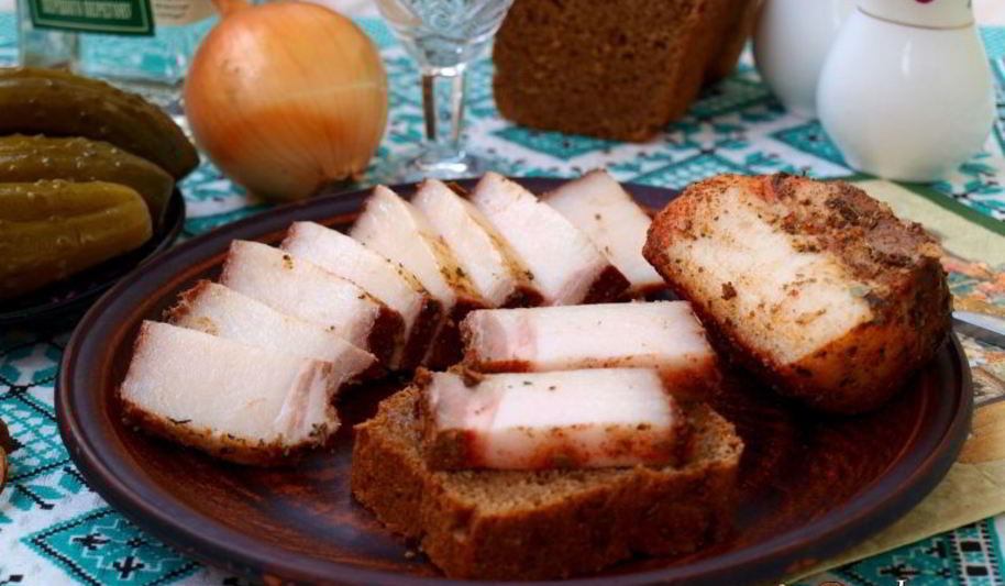 Рецепт сало в луковой шелухе