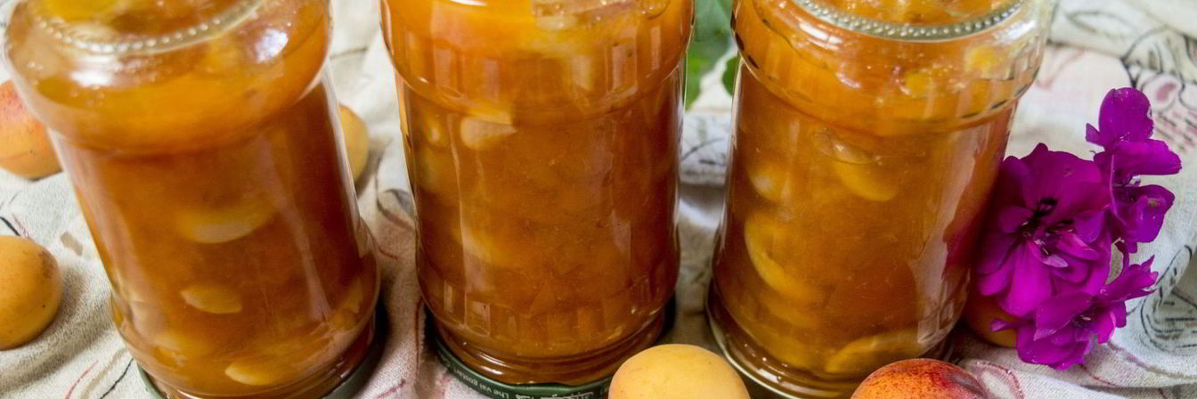 Абрикосовое варенье с орехами