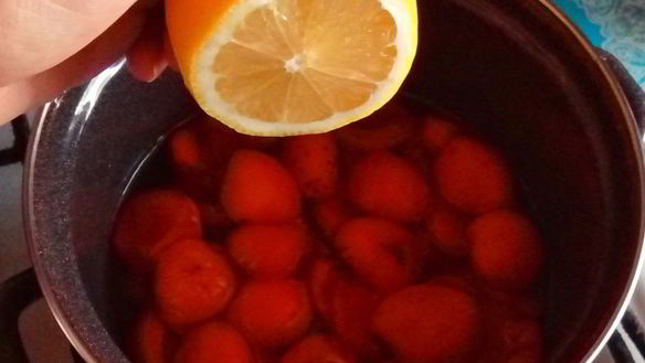 ШАГ 4. абрикосовое варенье с ядрами косточек