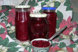 Бруснично-яблочное варенье с пряностями