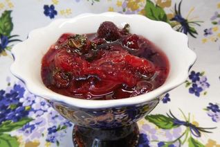 Клубничное варенье с апельсинами и мятой