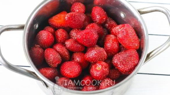 ШАГ 7. клубничное варенье с лимоном