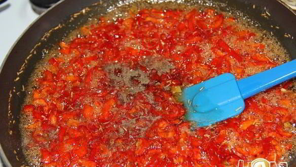 ШАГ 6. конфитюр из перца к мясным блюдам