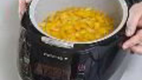 ШАГ 4. персиковое варенье с апельсинами в мультиварке