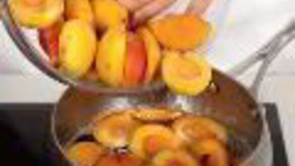 ШАГ 5. варенье из абрикосов с ядрышками