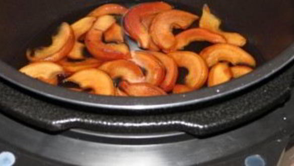 ШАГ 4. варенье из айвы в мультиварке