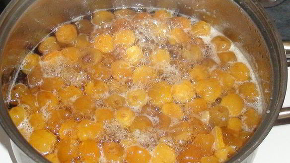 ШАГ 6. варенье из белой черешни