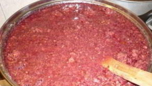 ШАГ 5. варенье из черемухи через мясорубку