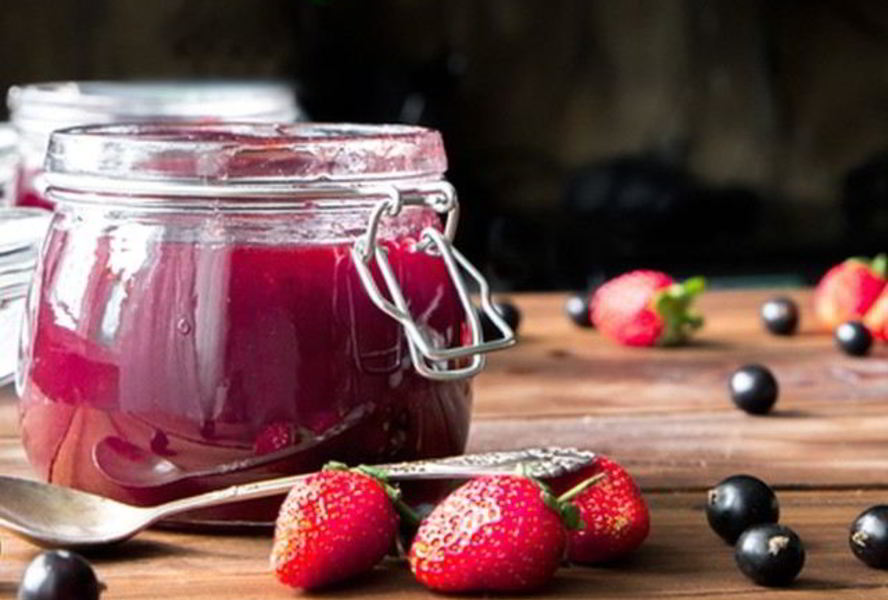 Варенье из клубники и смородины