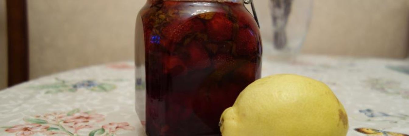 Варенье из клубники с лимоном и мятой