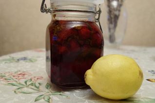 Варенье из клубники с лимоном и мятой