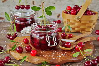 Варенье из вишни с базиликом