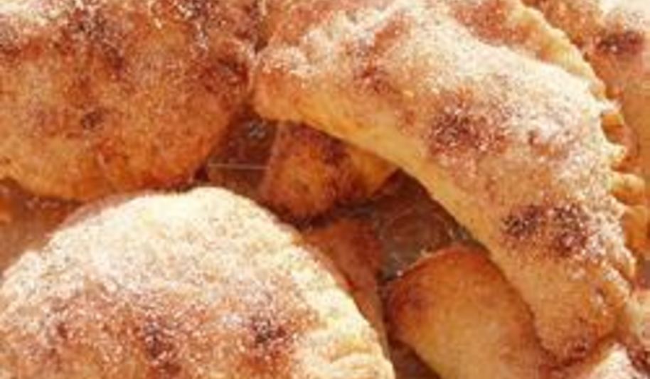 Рецепт эмпанады с вареньем и корицей