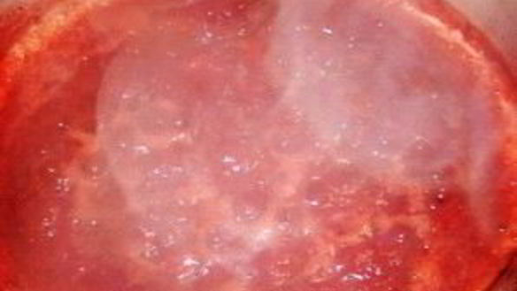 ШАГ 3. земляничное варенье через блендер