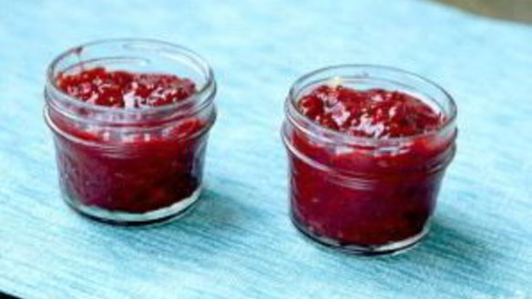 ШАГ 5. земляничное варенье через блендер