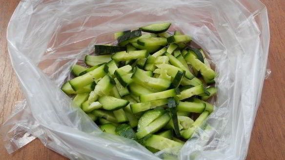 ШАГ 3. заморозка свежих огурцов на зиму