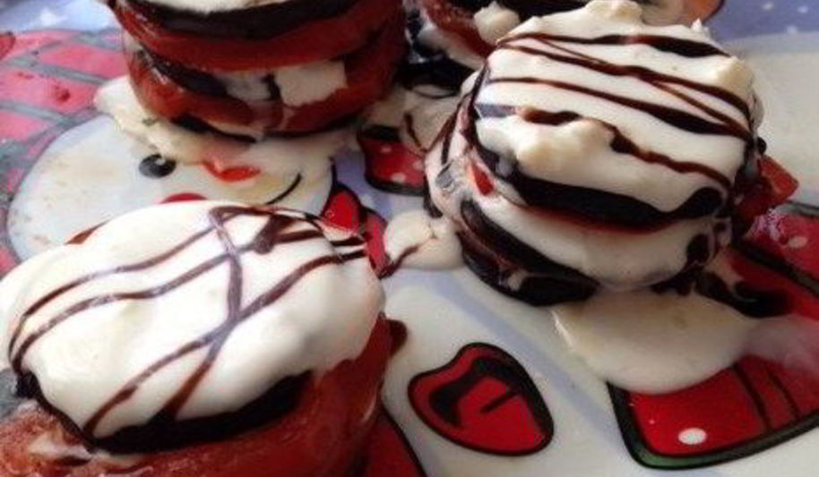 Рецепт башенки из баклажанов и томатов