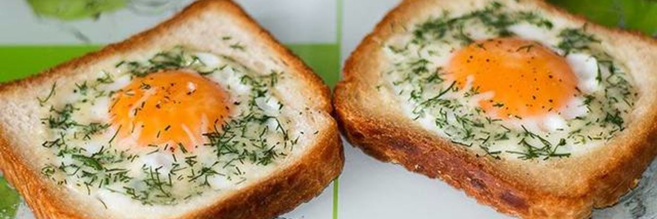 Бутерброд Кошачий глаз с яйцом