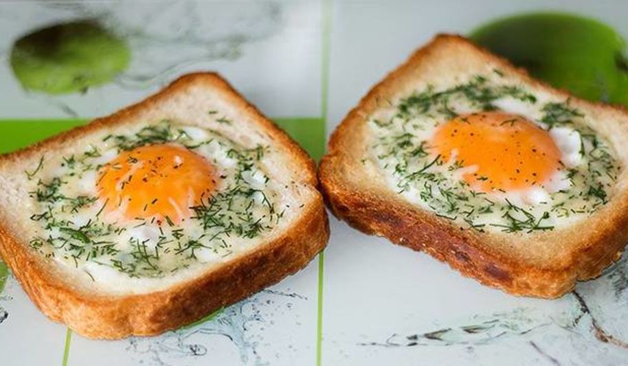 Рецепт бутерброд кошачий глаз с яйцом