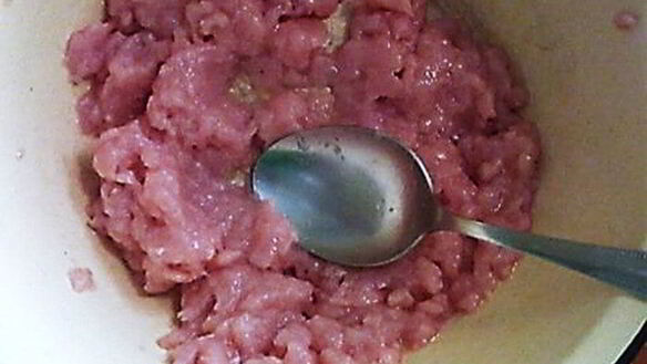 ШАГ 4. бутерброд с индюшиной колбасой