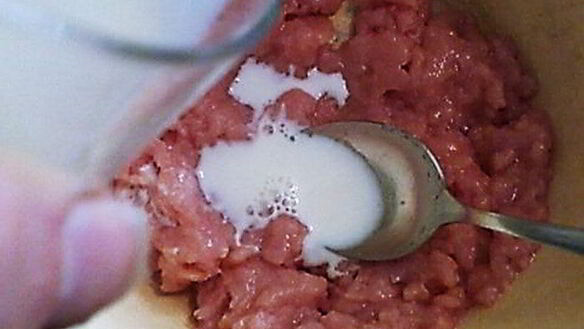 ШАГ 5. бутерброд с индюшиной колбасой