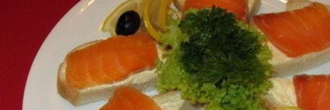 Бутерброд с красной рыбой