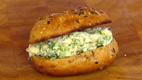 ШАГ 9. бутерброд с раками и маскарпоне