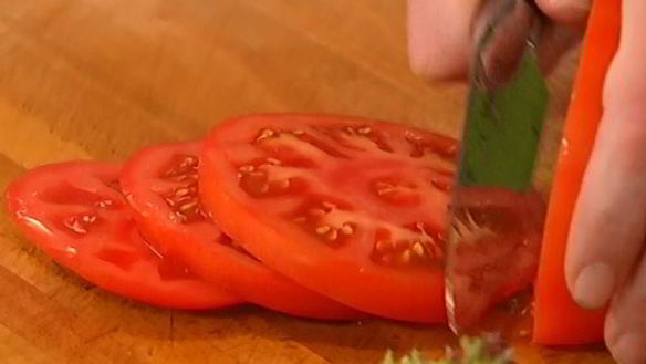 ШАГ 4. бутерброд с семгой, авокадо и беконом