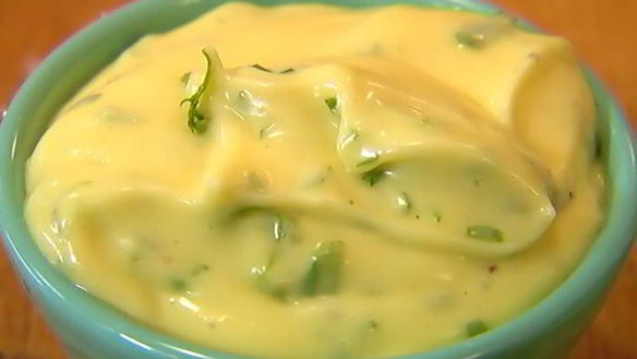 ШАГ 8. бутерброд с семгой, авокадо и беконом