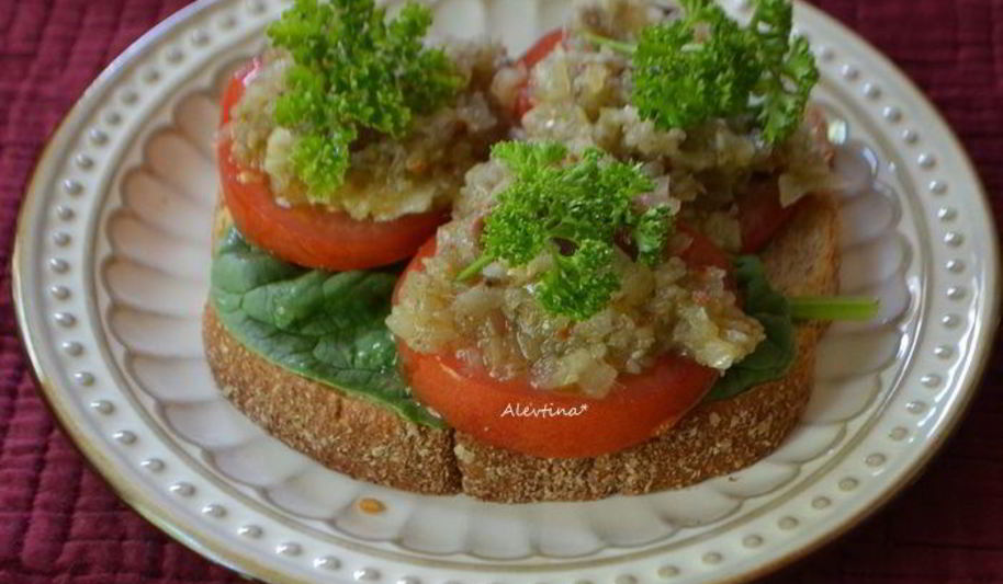 Рецепт бутерброд с томатами и анчоусной заправкой