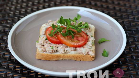 ШАГ 6. бутерброд с тунцом