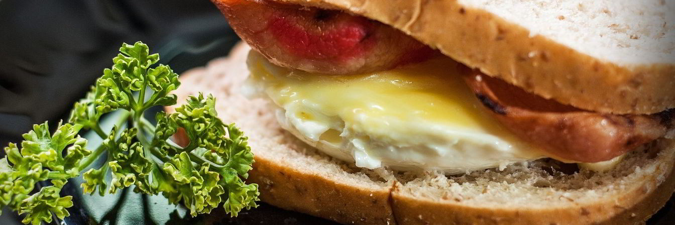 Бутерброд с яйцом в микроволновке