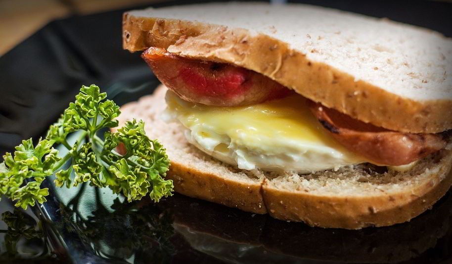 Рецепт бутерброд с яйцом в микроволновке