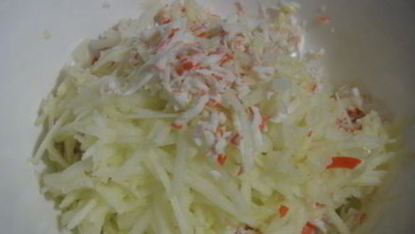 ШАГ 6. бутербродная намазка из крабовых палочек и яблока